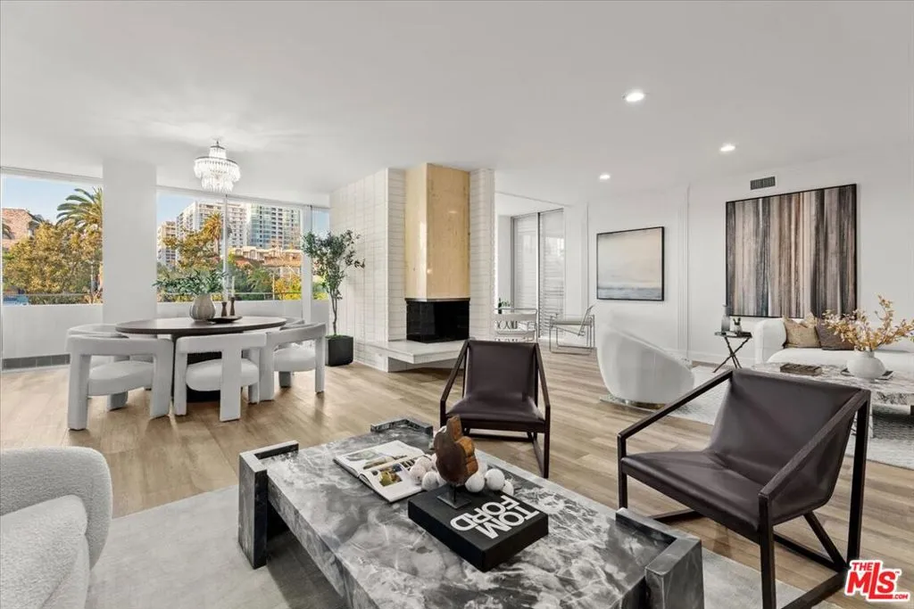 1333 S Beverly Glen Boulevard 405, Los Angeles, California 90024 home-pic-0